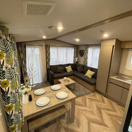 Brand New 6 Berth Holiday Home Selsey Exterior foto