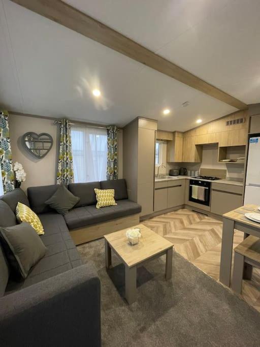 Brand New 6 Berth Holiday Home Selsey Exterior foto