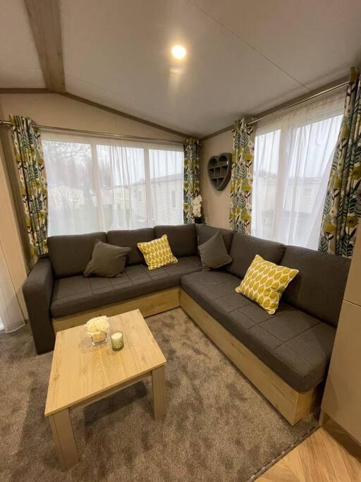 Brand New 6 Berth Holiday Home Selsey Exterior foto